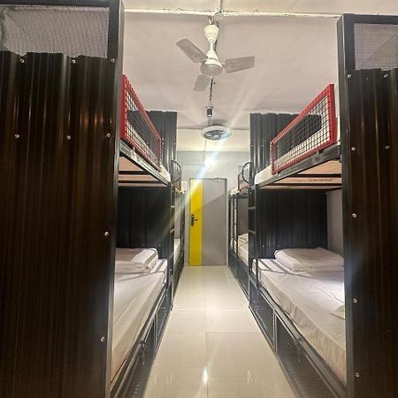 Travotale Hostel And Cowork Koregaonpark 푸네 외부 사진