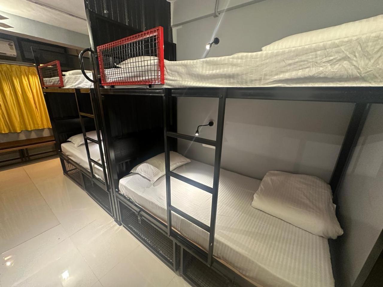 Travotale Hostel And Cowork Koregaonpark 푸네 외부 사진