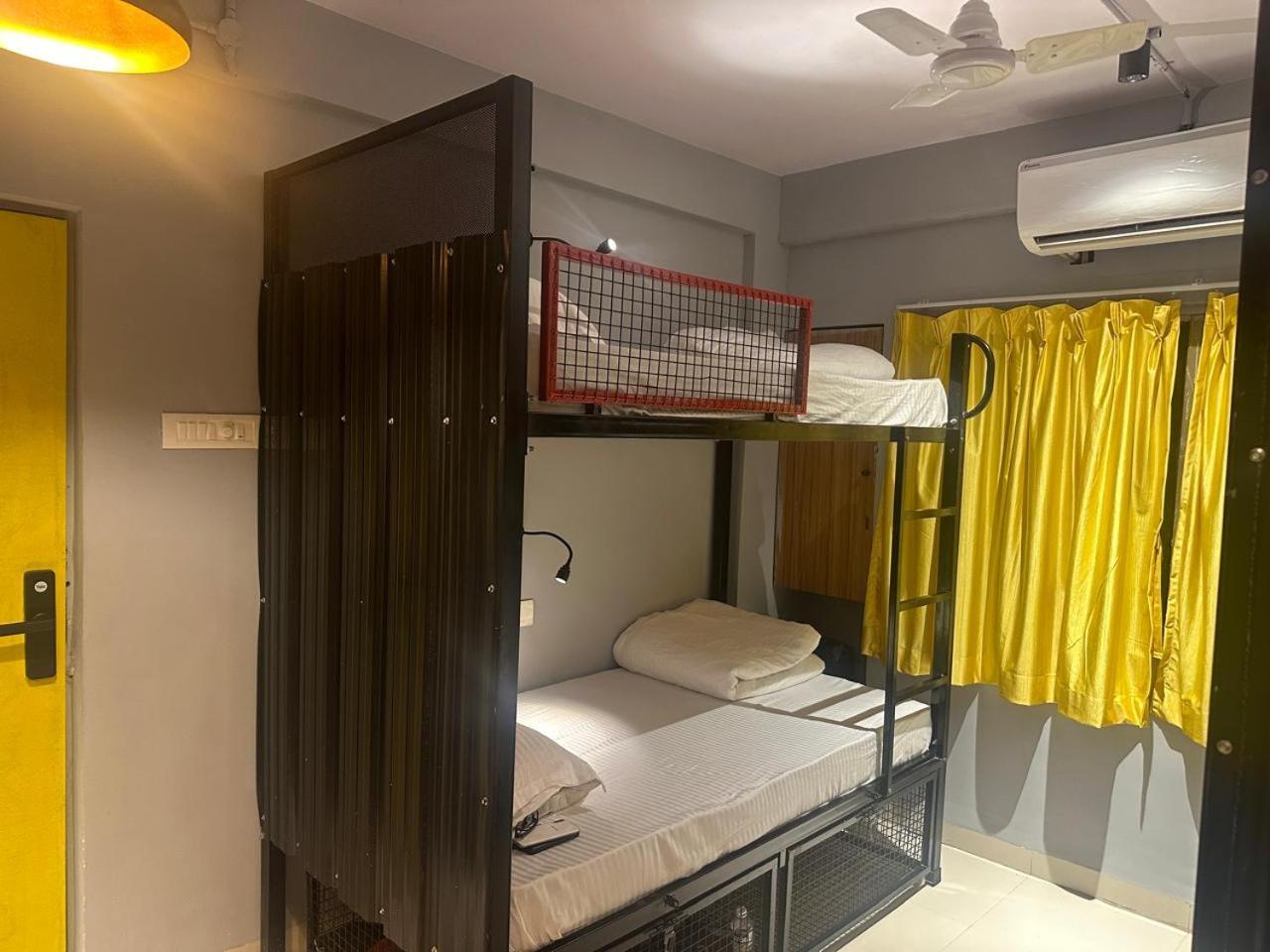 Travotale Hostel And Cowork Koregaonpark 푸네 외부 사진