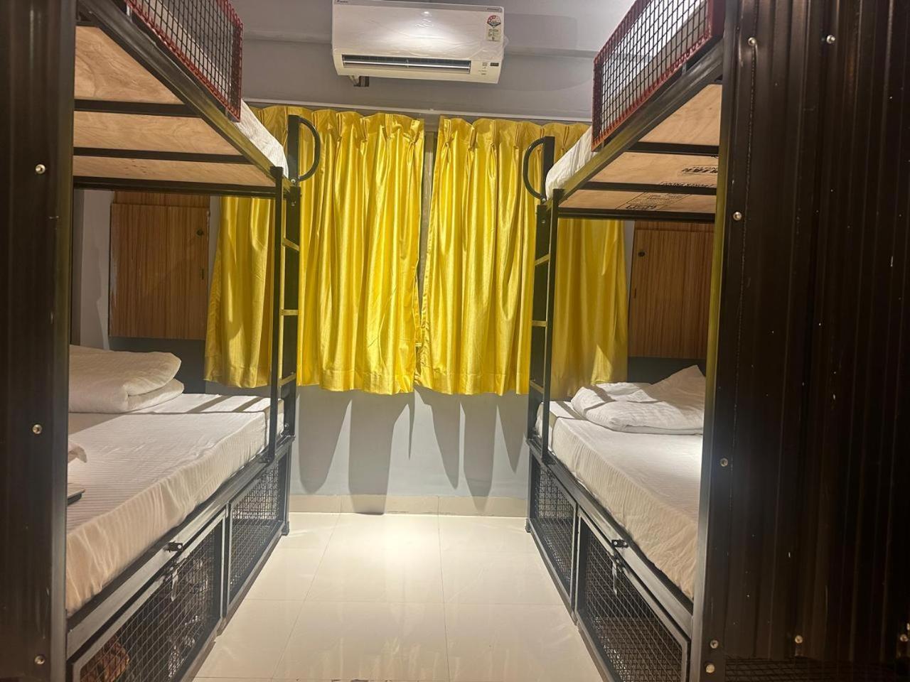 Travotale Hostel And Cowork Koregaonpark 푸네 외부 사진