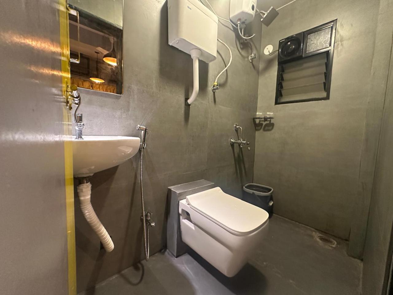 Travotale Hostel And Cowork Koregaonpark 푸네 외부 사진