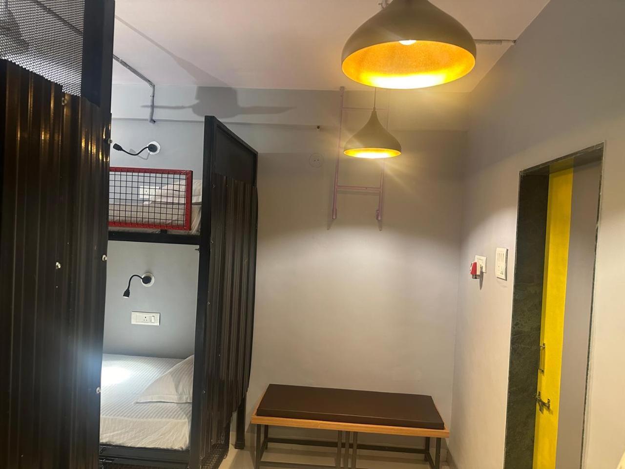 Travotale Hostel And Cowork Koregaonpark 푸네 외부 사진
