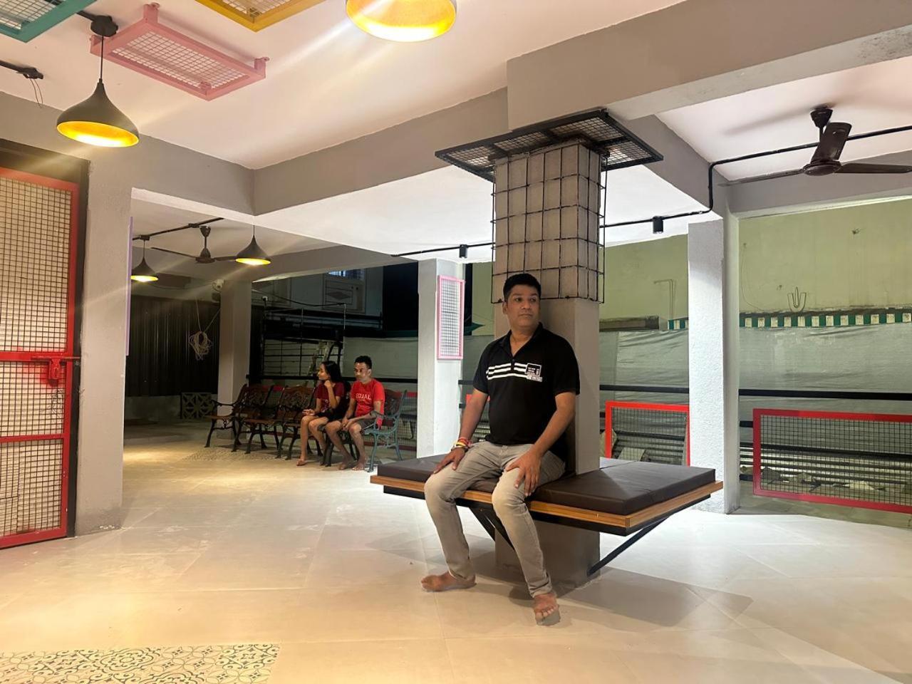 Travotale Hostel And Cowork Koregaonpark 푸네 외부 사진