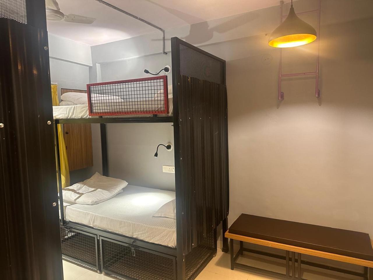 Travotale Hostel And Cowork Koregaonpark 푸네 외부 사진