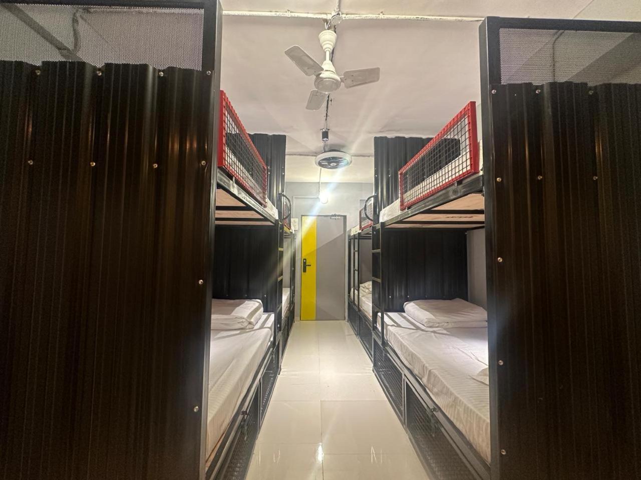 Travotale Hostel And Cowork Koregaonpark 푸네 외부 사진