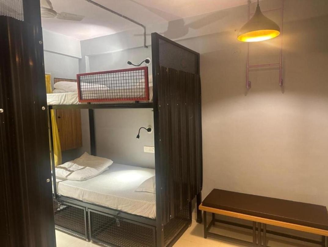 Travotale Hostel And Cowork Koregaonpark 푸네 외부 사진