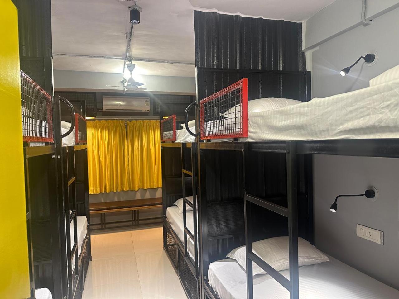 Travotale Hostel And Cowork Koregaonpark 푸네 외부 사진