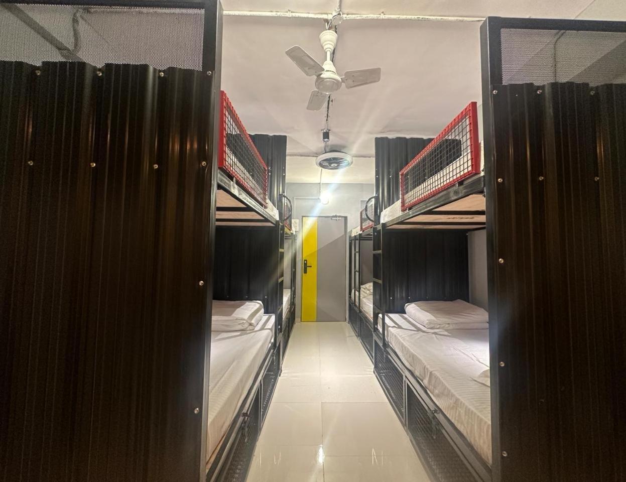 Travotale Hostel And Cowork Koregaonpark 푸네 외부 사진